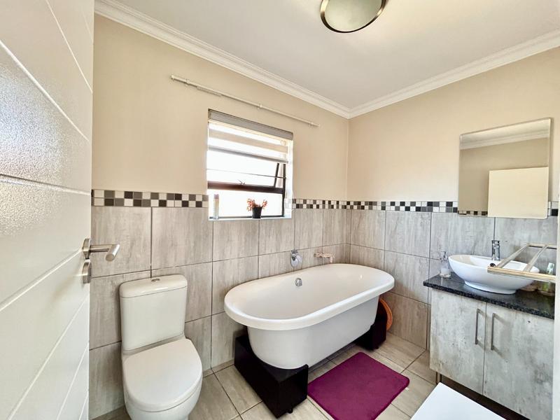 3 Bedroom Property for Sale in Ngwenya River Estate North West